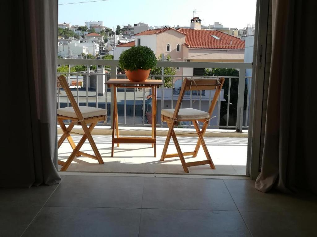 Comfortable Apartment Close To The Airport Spáta Exteriör bild