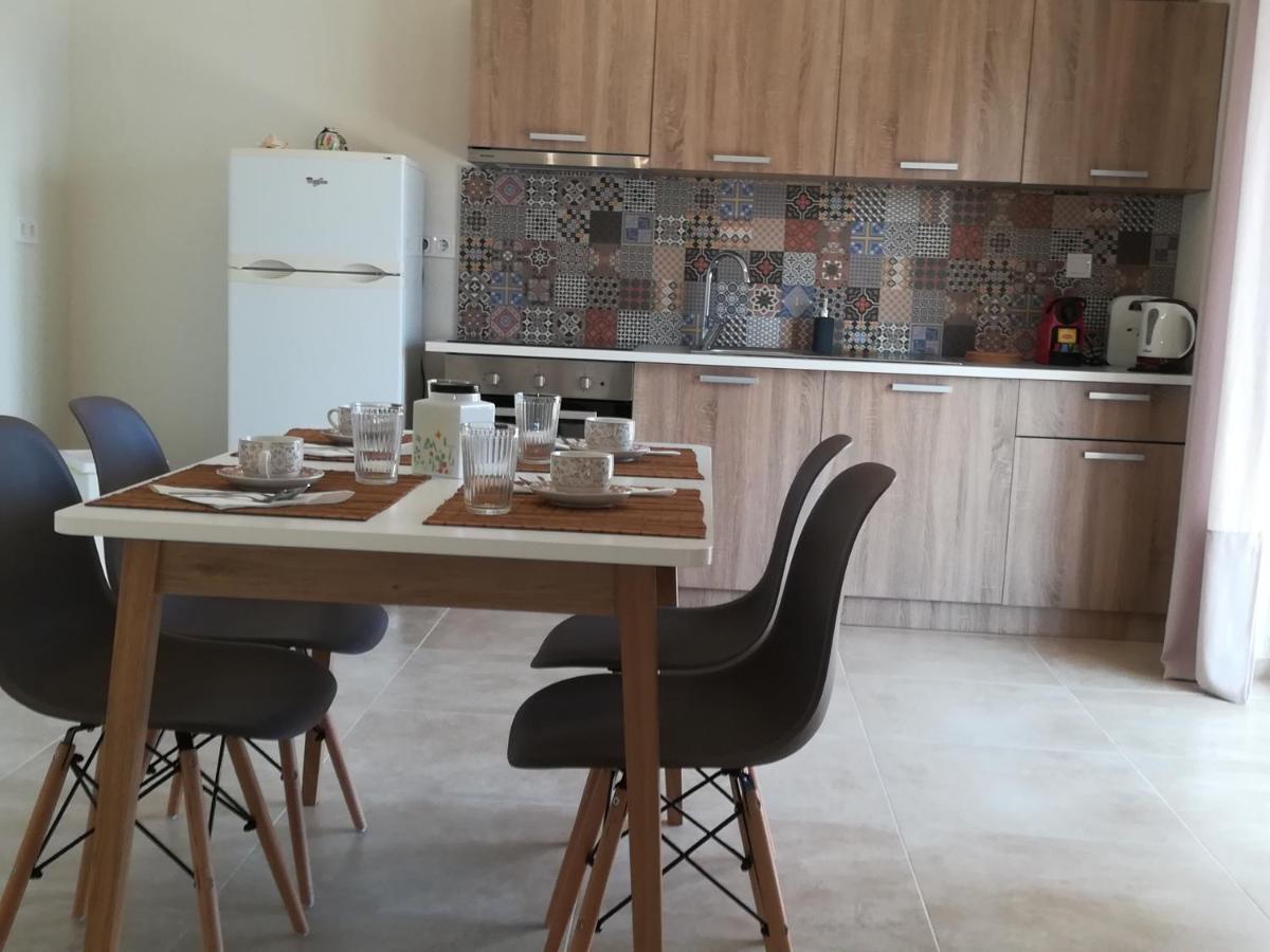 Comfortable Apartment Close To The Airport Spáta Exteriör bild